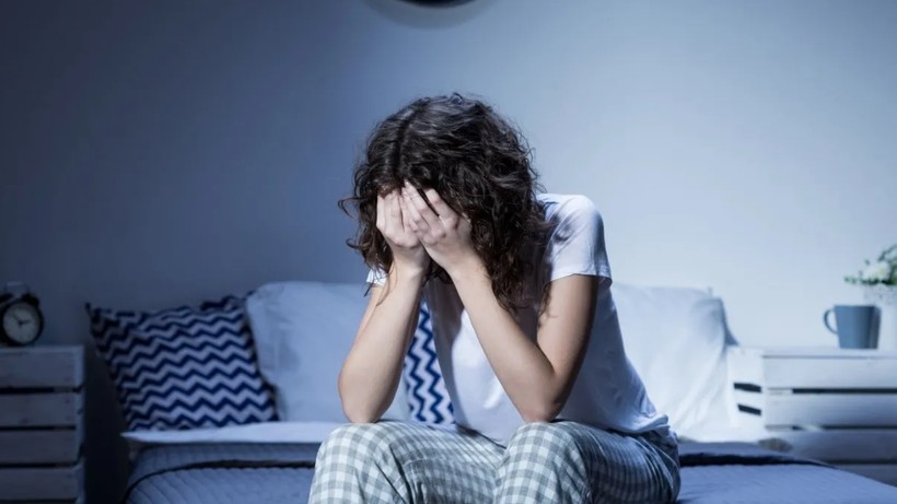 Gece Uyanma Sorununu Tümden Değiştiriyor! 2 Malzeme ile Bütün Gece Pamuk Gibi Uyuyacaksınız