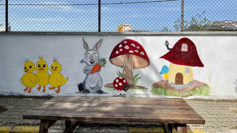 Öğrencilerden Okulda Resim Etkinliği