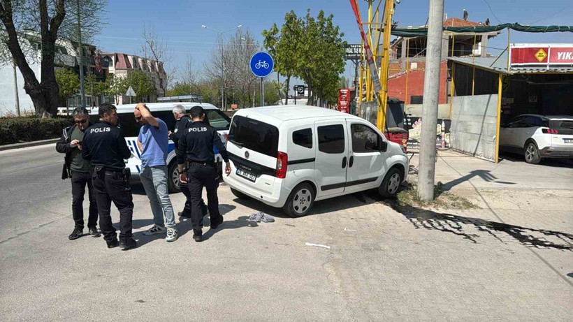 Polisin Peşine Düştüğü Sürücü Kaza Yapınca Yakalandı