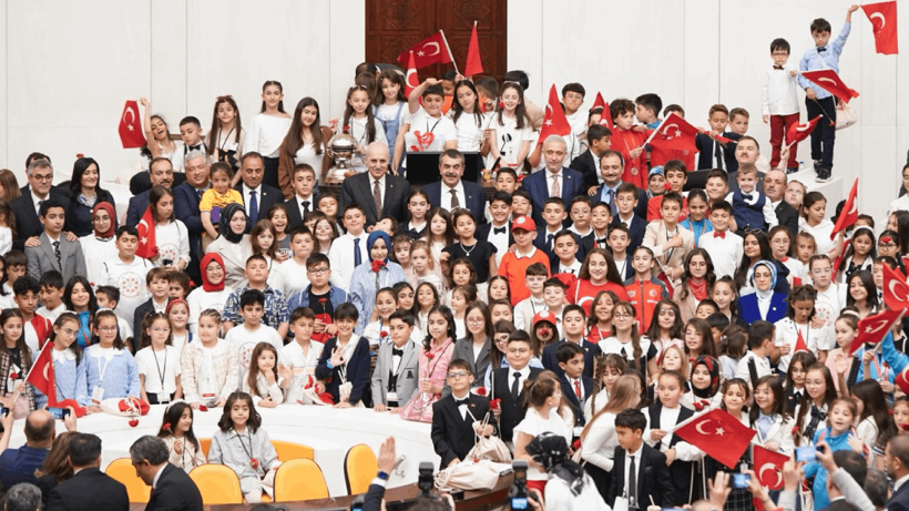 23 Nisan'da Dikkat Çeken Öneri: 'Çocuk Parlamentosu' Kurulsun