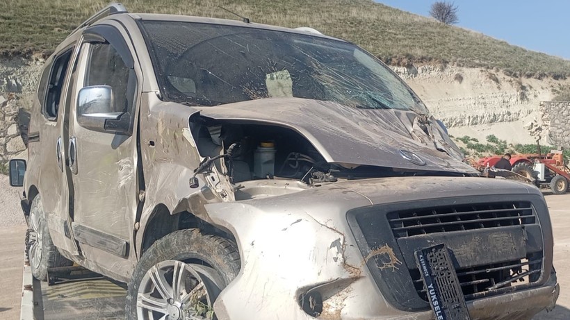 Ankara'da Otomobil Takla Atarak Savruldu
