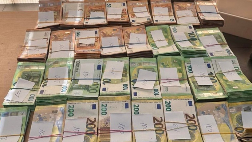 Sınırdaki Son Kontrolde 524 Bin 940 Euro İle Yakalandı