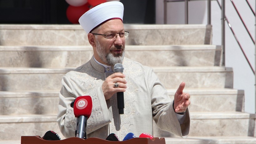 Herkes Ona, O Yapay Zekaya Sordu: İşte Ali Erbaş'ın 'Ayet' Sohbeti...