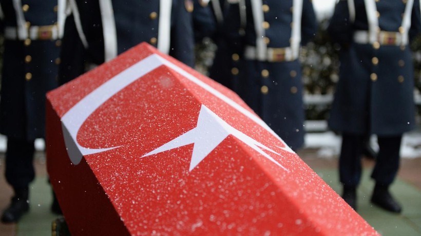 Trafik Kazasına Müdahale Ederken Yaralanan Polis Şehit Oldu