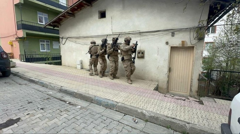 Karadeniz'de Silah Kaçakçılığı Operasyonu: 9 Kişi Yakalandı
