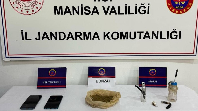 Manisa'da Uyuşturucu Operasyonu: 3 Şahıs Tutuklandı