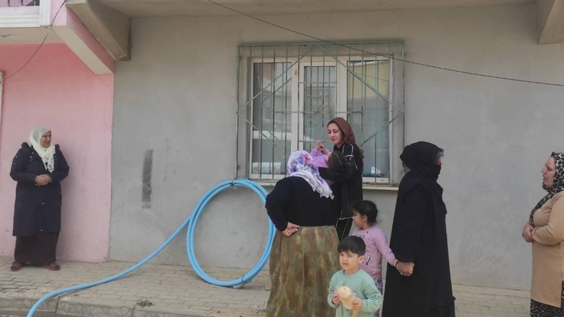 Camdan Düşen 2 Yaşındaki Çocuk Yaralandı