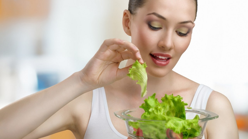 Yaz Gelmeden Tüketmeye Başlayın: Ciltteki Kırışıklıkları Yok Ediyor, Ay Gibi Parlatıyor