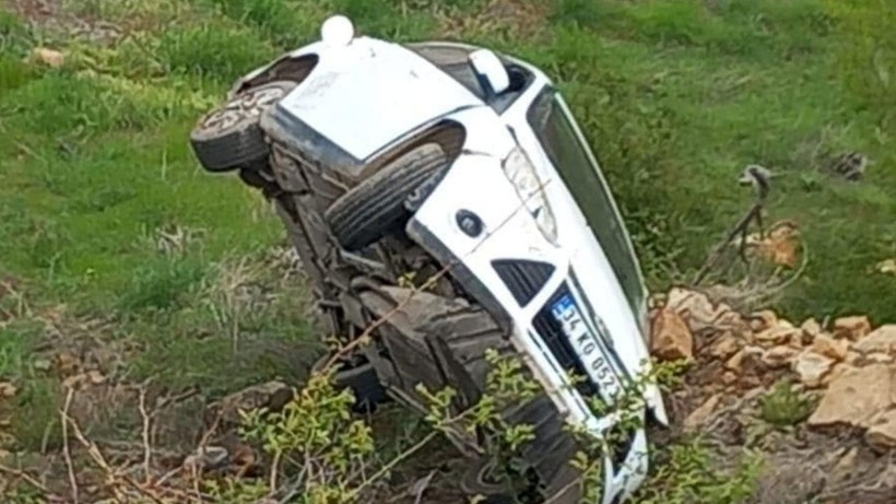 Elazığ'da Feci Kaza: Otomobil Şarampole Devrildi