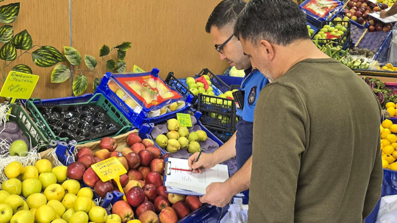 Zabıta Ekiplerinden Fiyat Etiketi Denetimi
