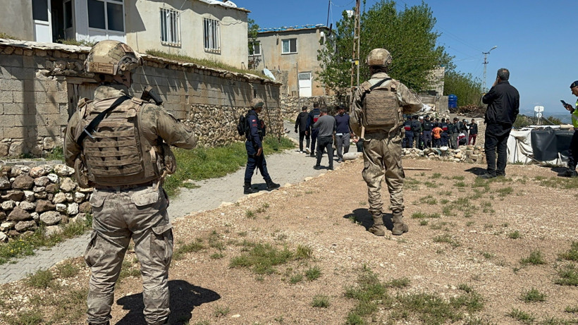 Husumetli Aileler Kavga Etti! 5 Yaralı, 15 Gözaltı