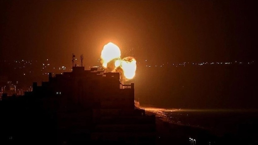 İsrail'den Suriye'ye Bombardıman! 4 Sivil Öldürüldü