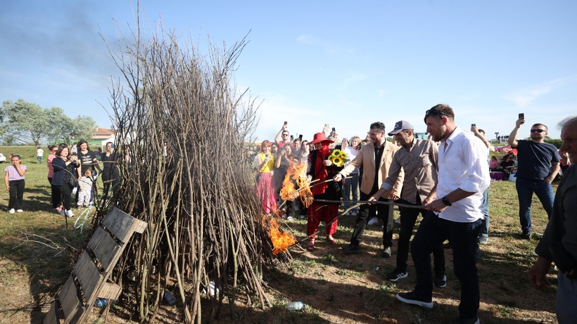 Kırklareli'nde Hıdırellez Kutlaması İçin Ateş Yakıldı