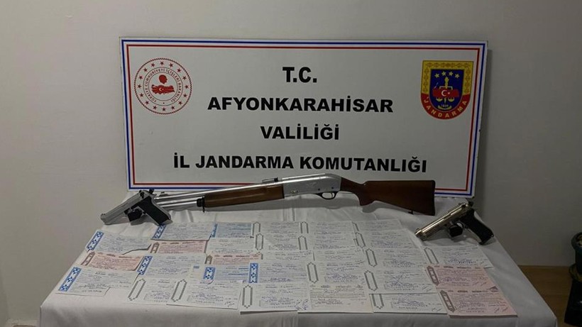 Afyonkarahisar'da Tefeci Operasyonu: 2 Kişi Yakalandı