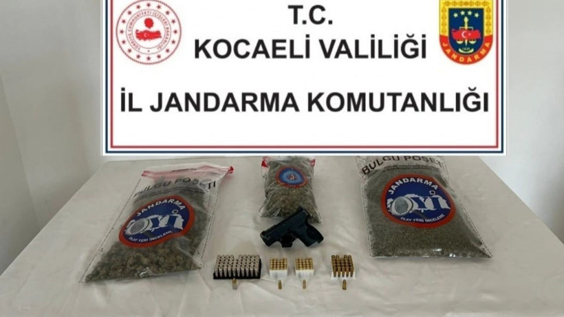 Kocaeli'de Jandarmadan Operasyon: 14 Yıl Hapis Cezasıyla Aranıyordu, Uyuşturucuyla Yakalandı