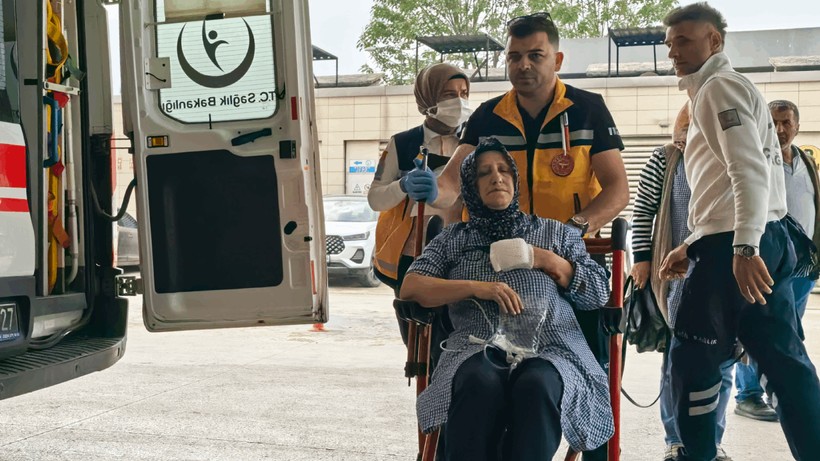 Elini Makineye Kaptıran İşçi Yaralandı
