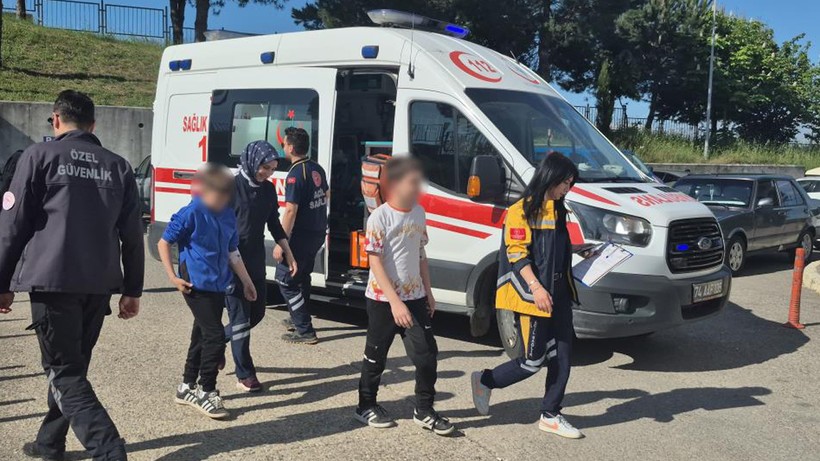 Bartın’da 17 Öğrenci Jelibondan Zehirlendi