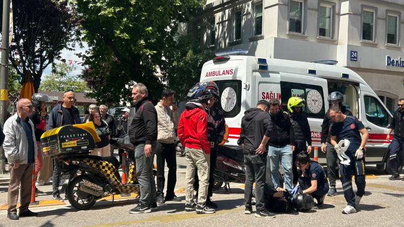 Balıkesir'de Ani Fren Kazaya Neden Oldu