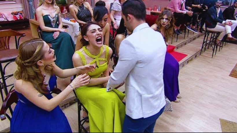 Aycan Varış'tan Yıllar Sonra Gelen Kısmetse Olur İtirafı: Bana İlaç Verdiler