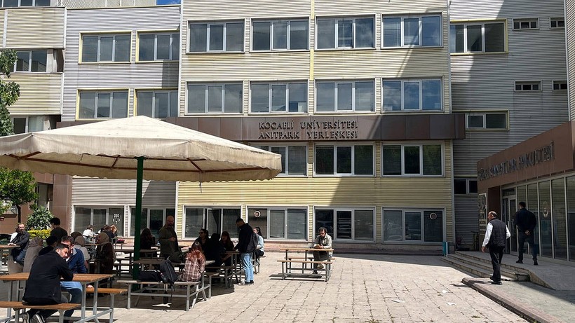 Kocaeli Üniversitesi'nde Bir Fakülte Boşaltıldı