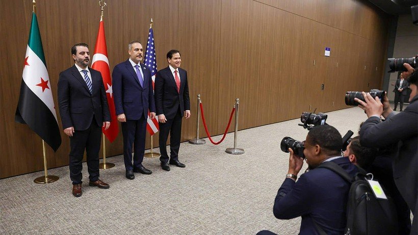 Hakan Fidan'dan ABD ve Suriye Dışişleri Bakanlarıyla Kritik Zirve