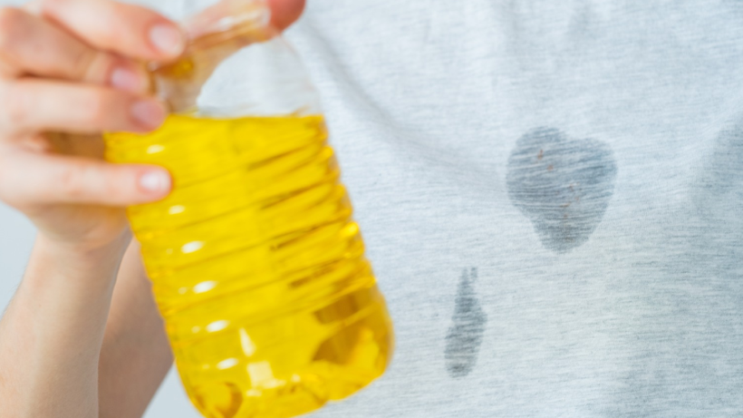 Kıyafet ve Eşyalardan Çıkmayan Yağ Lekelerine 10 Çözüm! Öğrenince Hemen Yapacaksınız