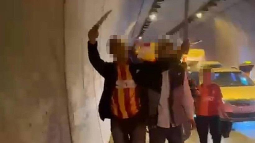 Döner Bıçaklarıyla Şampiyonluk Kutlamaya Çıkmışlardı; 2 Kişi Gözaltına Alındı