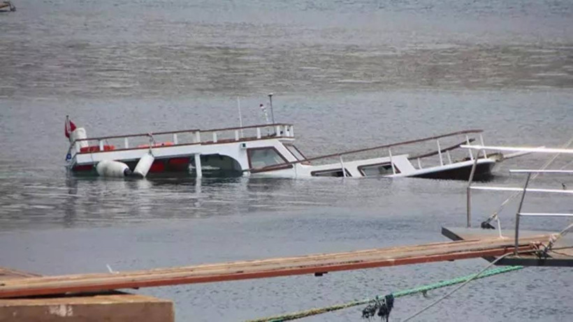 Nijerya'da Tekne Battı! 37 Ölü