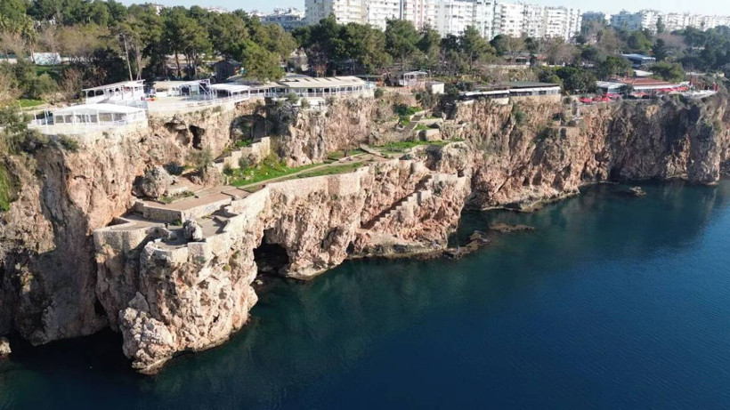 Antalya'da Doğa Katliamı! Apartman, Asansörle Denize İniyor...