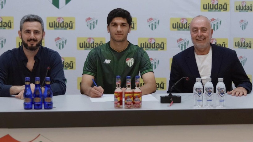 Bursaspor'dan Ensar Duman ile Profesyonel Sözleşme