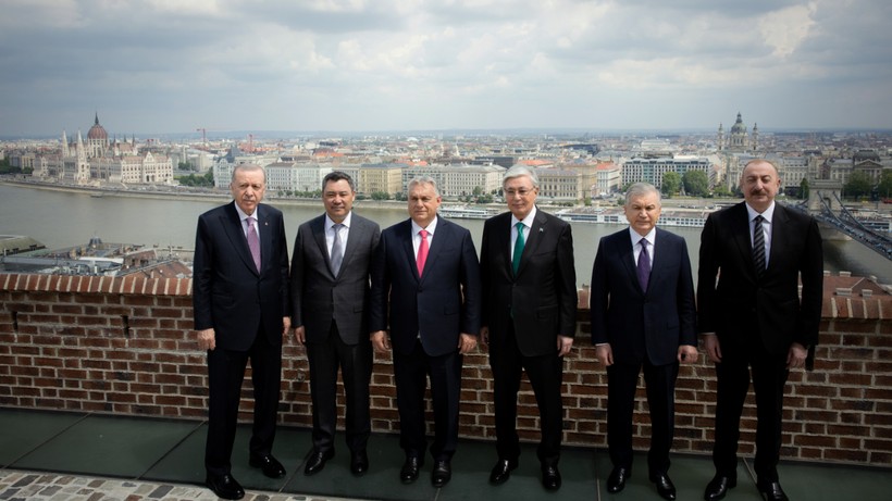Türk Dünyası Macaristan'da Buluştu: Cumhurbaşkanı Erdoğan Liderlerle Aynı Karede
