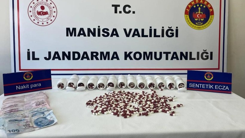 Manisa'da 2 Bin 415 Tane Uyuşturucu Hap Ele Geçirildi