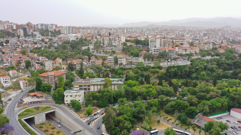 Afrika'dan Geldi, İzmir'i Esir Aldı