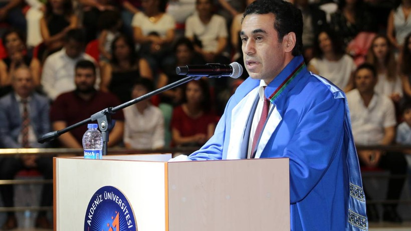 Akdeniz Üniversitesi'nde Skandal! Bir Şikayetle Ortaya Çıktı... Yıllarca Üst Düzey Görevlerde Bulunan İsmin Profesörlüğü İptal Edildi