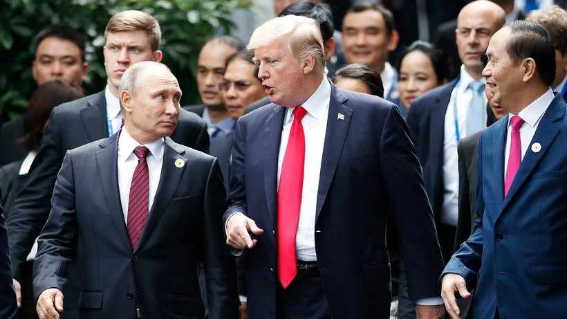 Trump'tan Putin'e Sert Sözler: 'Tamamen Çıldırdı'