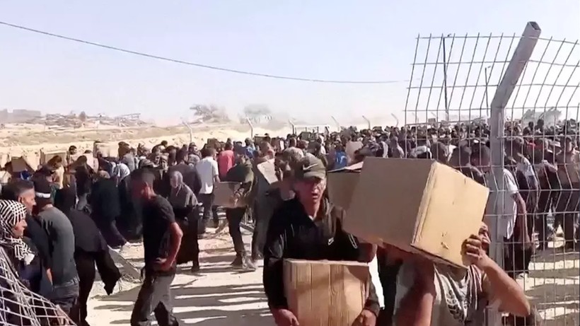 Gazze Yine İsrail’in Kıskacında! Sivillere Korkunç Yardım Tuzağı, Dünya Bu Görüntüyü Konuşuyor