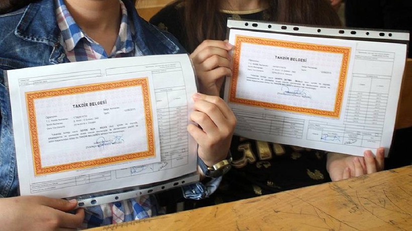 Takdir Teşekkür Belgesi Hesaplama 2025: 5,6,7,8,9,10,11 ve 12. Sınıf Takdir Teşekkür Belgesi Nasıl Hesaplanır, Kaç Puanla Alınır?