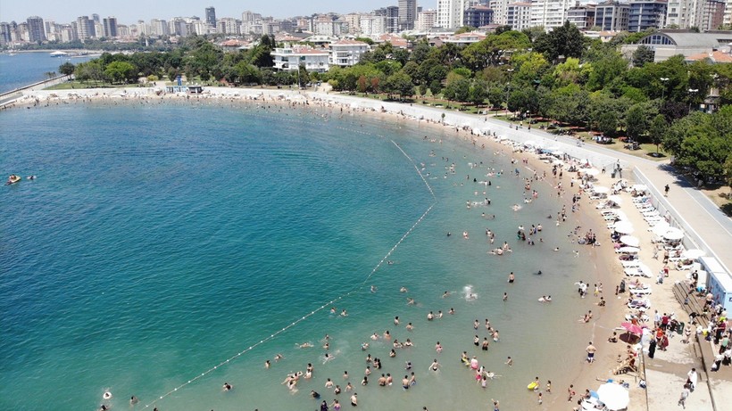Yaz Artık Cepleri de Yakıyor: İstanbul'da Plajlara Giriş Ücreti Belli Oldu! İşte Dudak Uçuklatan Fiyatlar...