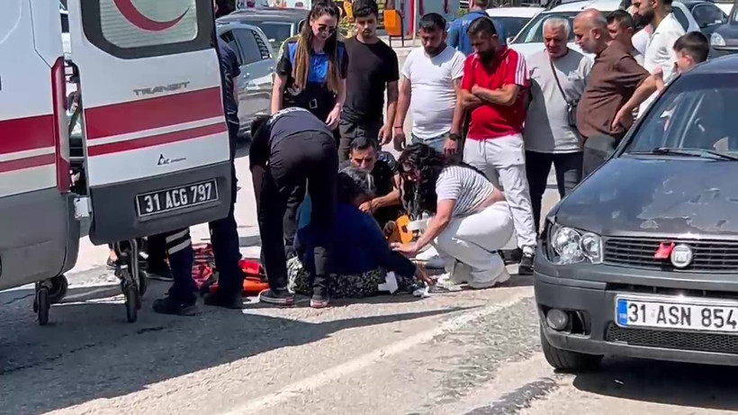 İskenderun’da Yaşlı Kadına Otomobil Çarptı