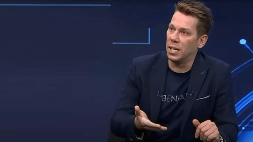 Fırat Aydınus Sevenlerini Üzen Haberi Verdi