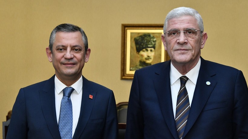 Özgür Özel ile Müsavat Dervişoğlu Görüştü
