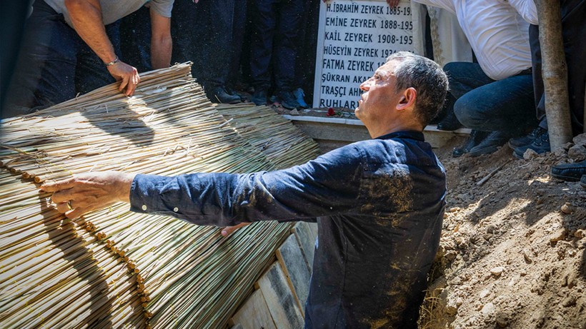 Ferdi Zeyrek'e En Yakın Dosttan Yürek Burkan Veda