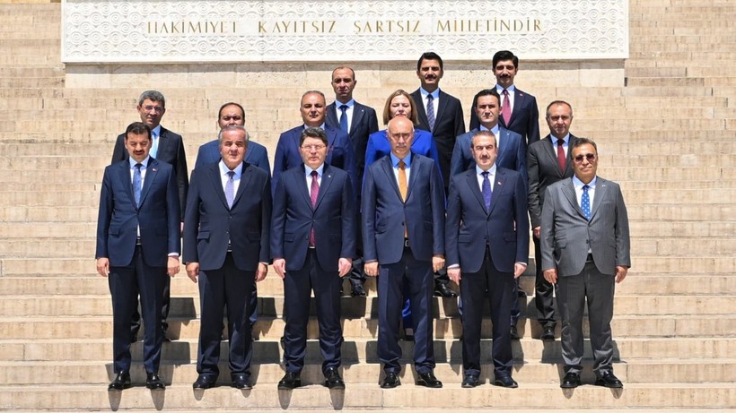 Bakan Tunç ve Yeni HSK Üyelerinden Anıtkabir'e Ziyaret