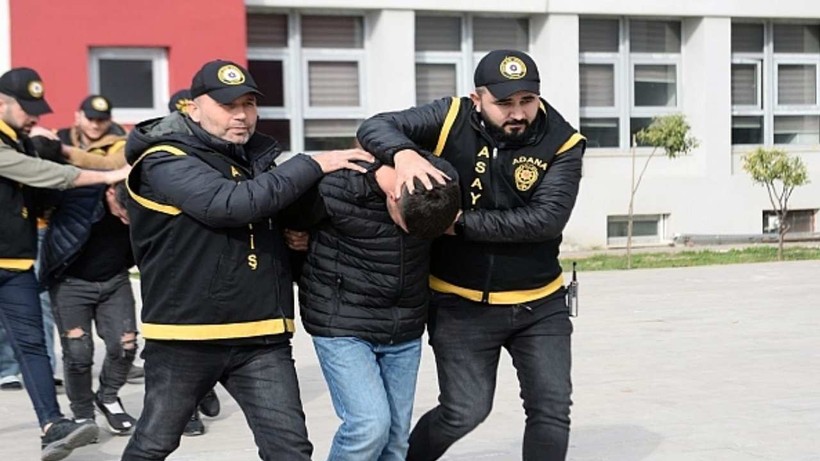 İşyeri Kurşunlayanlar Silah ve Fişeklerle Yakalandı