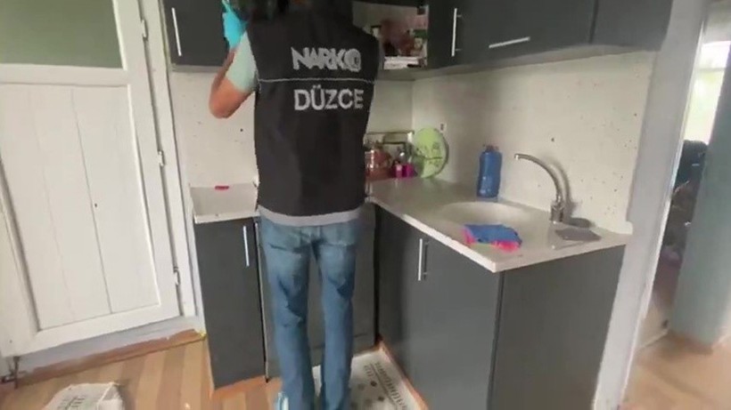 Düzce'de 7 Uyuşturucu Satıcısı Tutuklandı