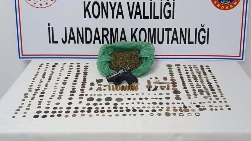 Konya'da Tarihi Eser Operasyonu: Çok Sayıda Obje Ele Geçirildi