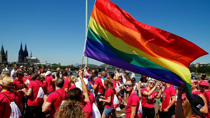 Uluslararası Af Örgütü'nden 'Onur Yürüyüşleri' Çağrısı: 'LGBTİ+ Bireyleri Bastırmayın, Koruyun'