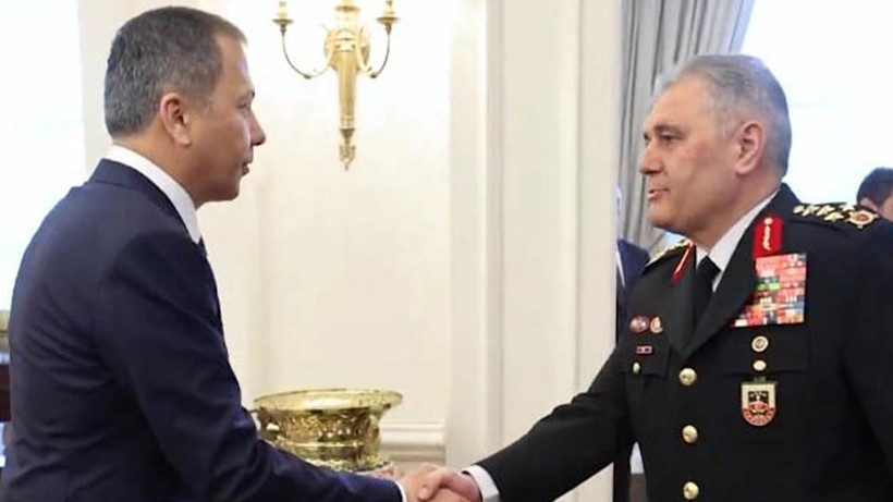Bakan Yerlikaya, Jandarma Genel Komutanı Orgeneral Çardakcı'yı Kabul Etti