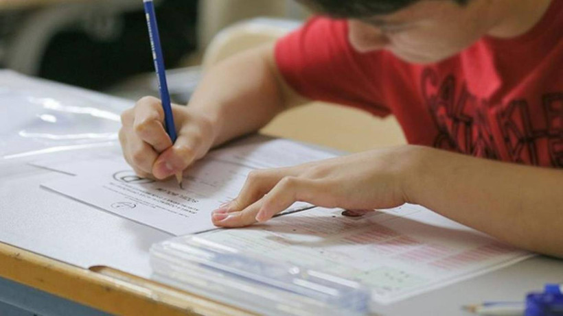 LGS'de Skandal! Sınavın Ortasında Kitapçıklar Toplandı, Çözülen Tüm Sorular Boşa Gitti