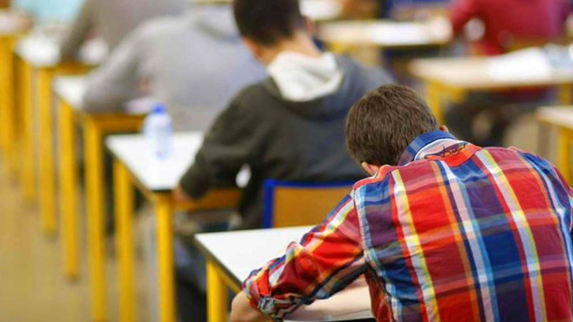 YKS Heyecanı Başlıyor! Yarın 2,5 Milyondan Fazla Aday Sınava Girecek